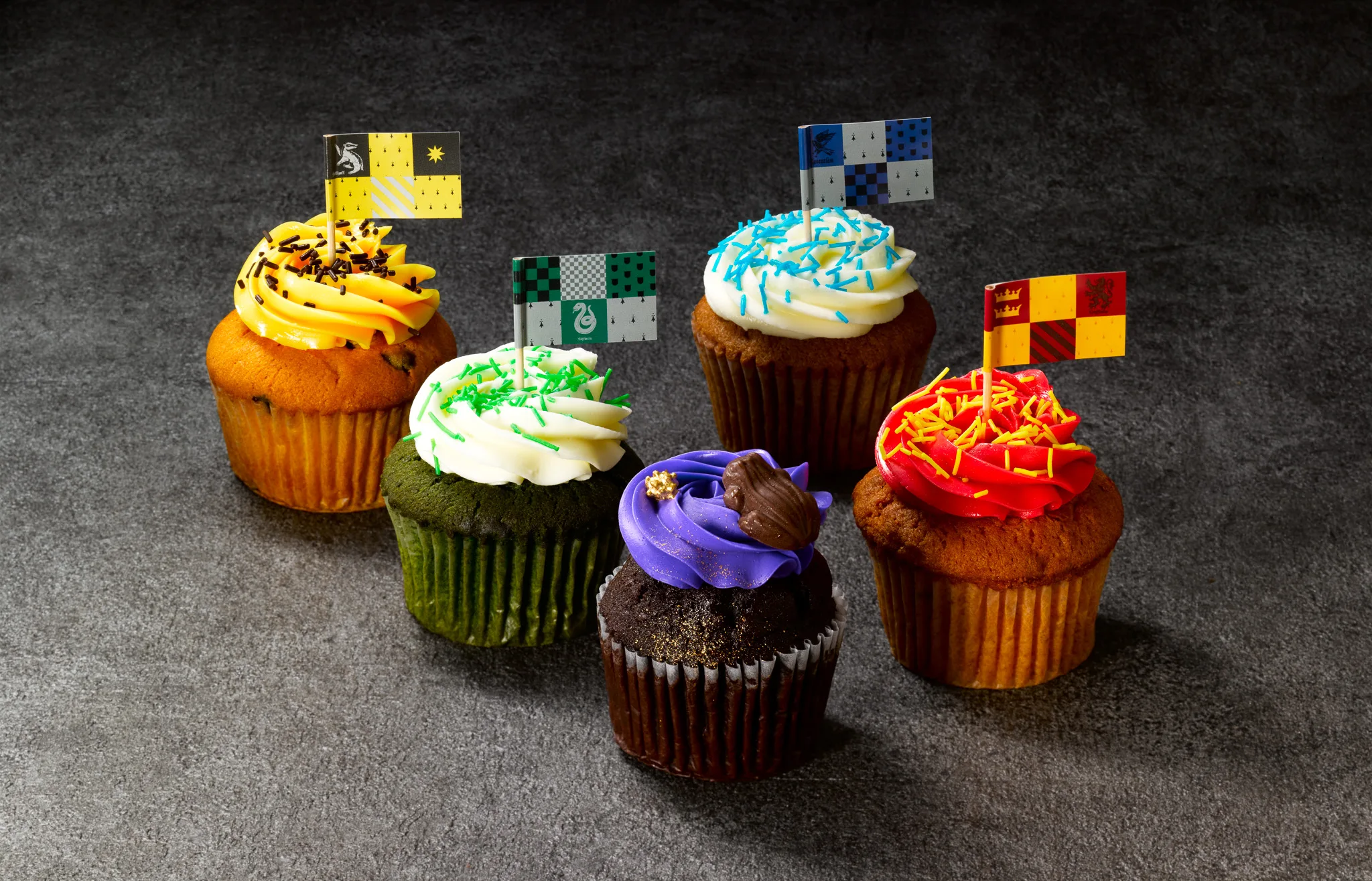 スタジオツアー東京 映画『ハリー・ポッター』の世界観を再現したフロッグカフェのスイーツ カップケーキ