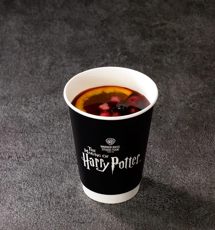 スタジオツアー東京 ハリー・ポッターの紙コップに入ったホットワイン